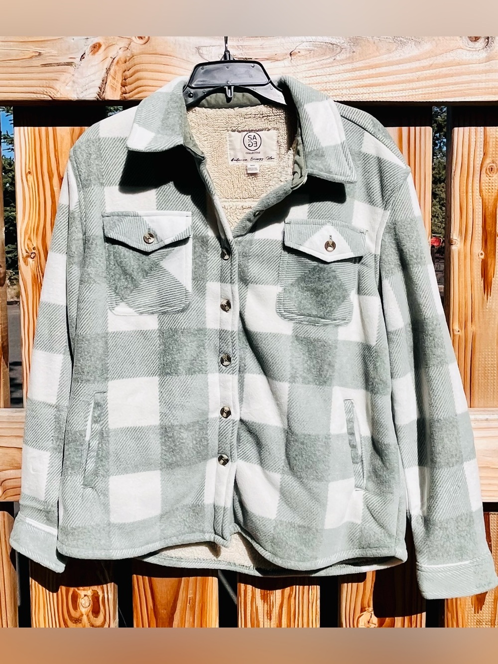 Sage Collective Women's Green & White Plaid Sherpa-Lined Shacket (NWOT)